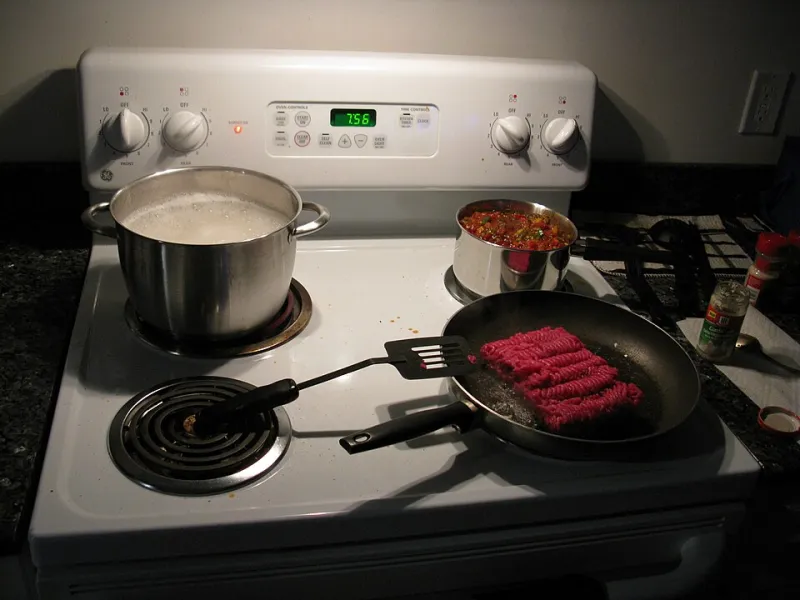 Pasta Water Is Not the Ocean: The Real Science Behind Getting Salt Right